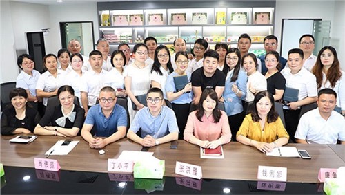 群英匯聚展風(fēng)采，工匠精神創(chuàng)佳績?！浝泵米蛹瘓F(tuán)供應(yīng)物流中心競聘會