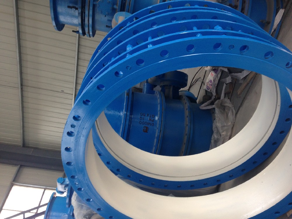 伸縮器的材質選用